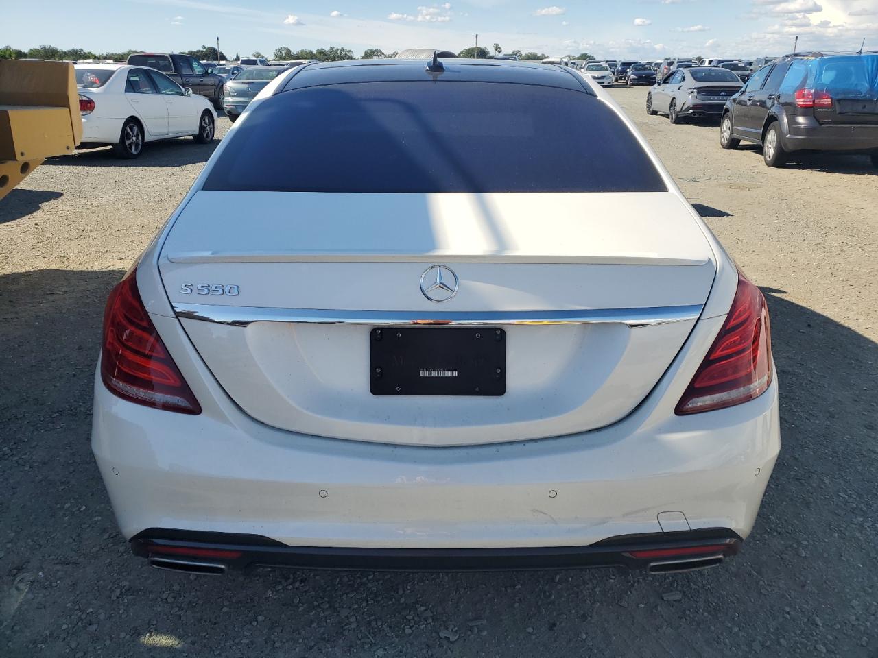 2017 Mercedes-Benz S 550 VIN: WDDUG8CB7HA329475 Lot: 56756025