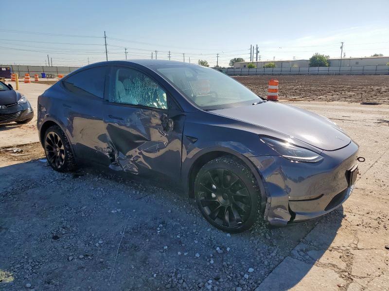  TESLA MODEL Y 2023 Сріблястий