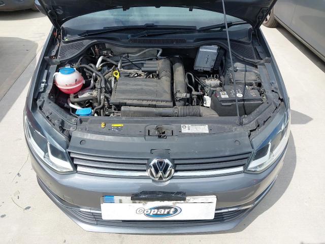 2015 VOLKSWAGEN POLO SE TS