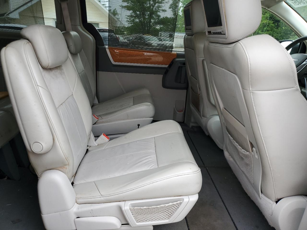 2008 Chrysler Town & Country Limited VIN: 2A8HR64X48R661379 Lot: 56862845