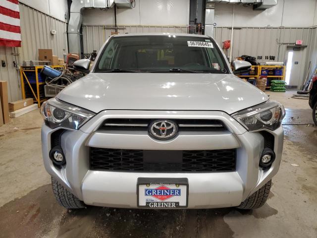  TOYOTA 4RUNNER SE 2023 Серебристый