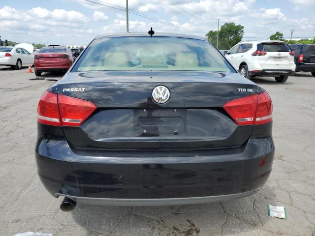 Sedans VOLKSWAGEN PASSAT 2012 Czarny