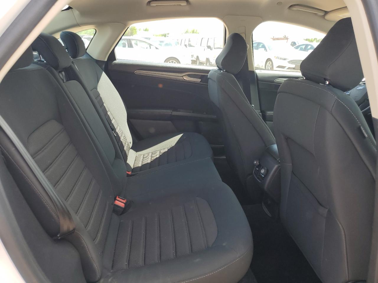 2020 Ford Fusion Se VIN: 3FA6P0LU8LR119073 Lot: 54043555