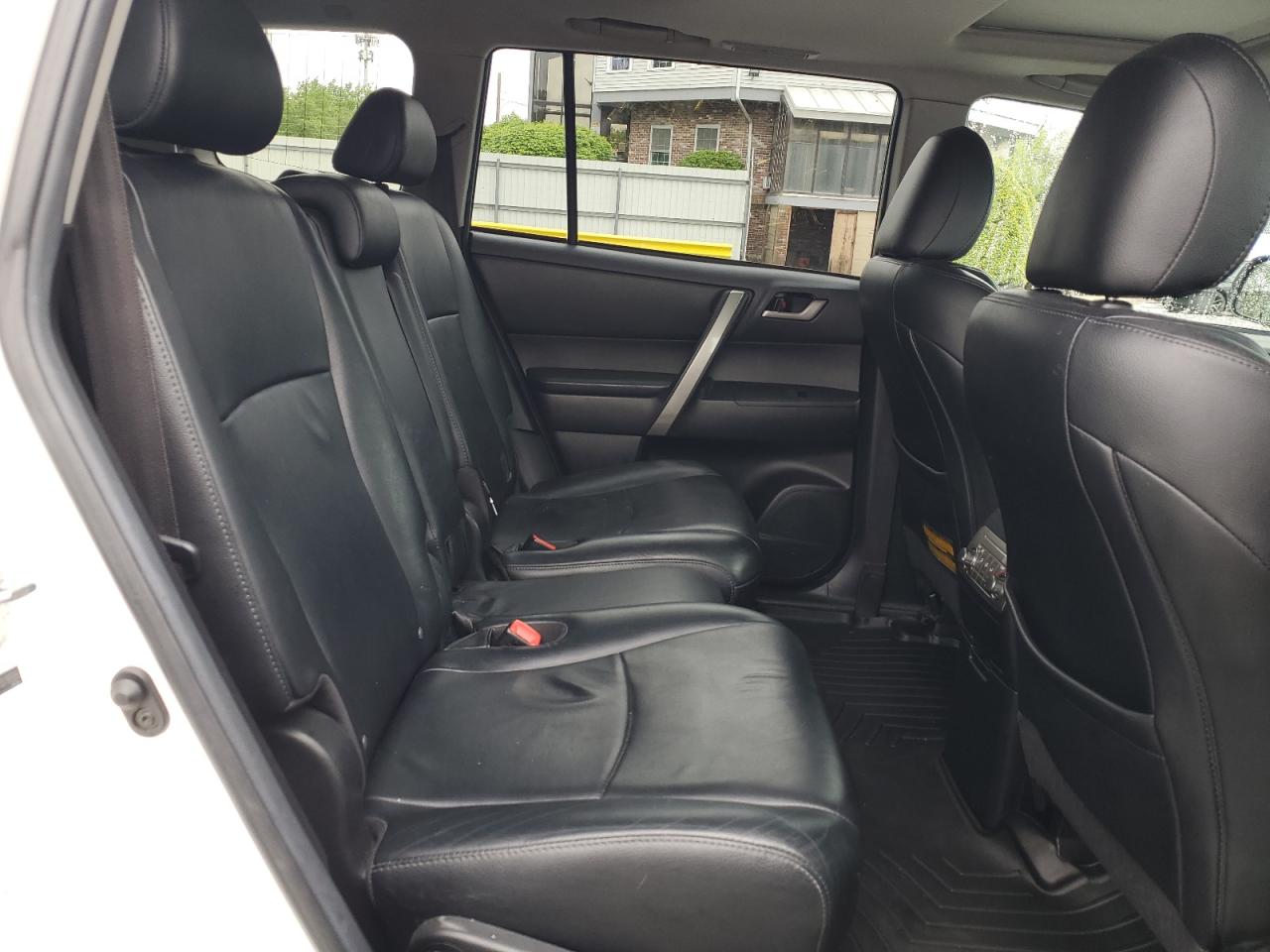2013 Toyota Highlander Base VIN: 5TDBK3EH7DS189395 Lot: 57948005