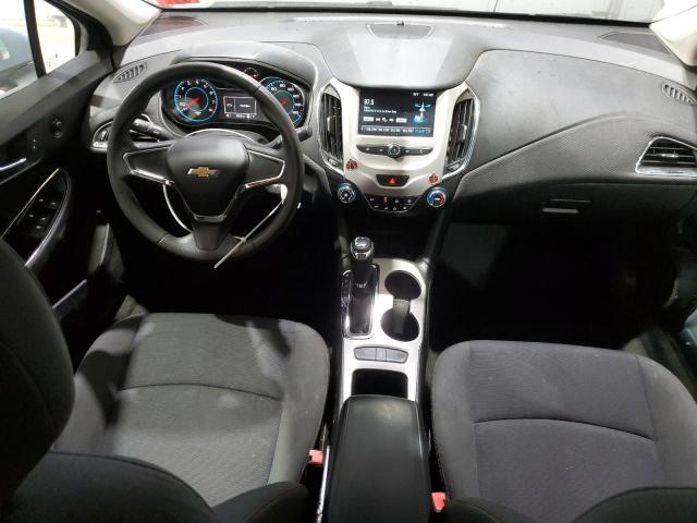 Sedans CHEVROLET CRUZE 2017 Srebrny