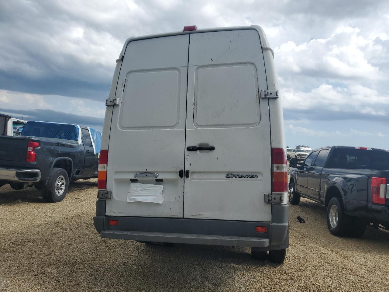 2005 Dodge Sprinter 3500 VIN: WD0PD544555796226 Lot: 57950445