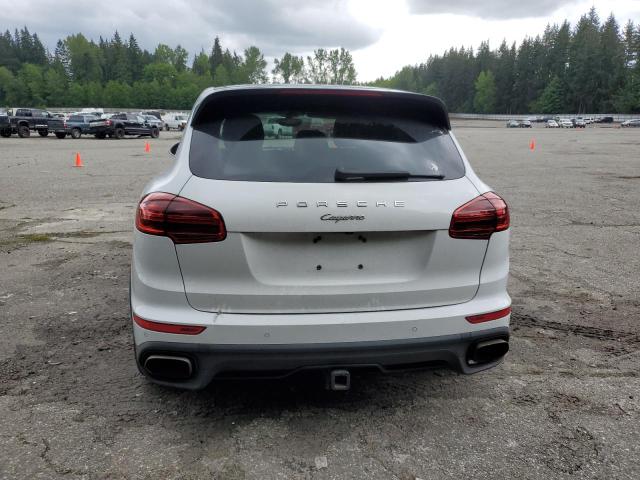  PORSCHE CAYENNE 2016 Biały