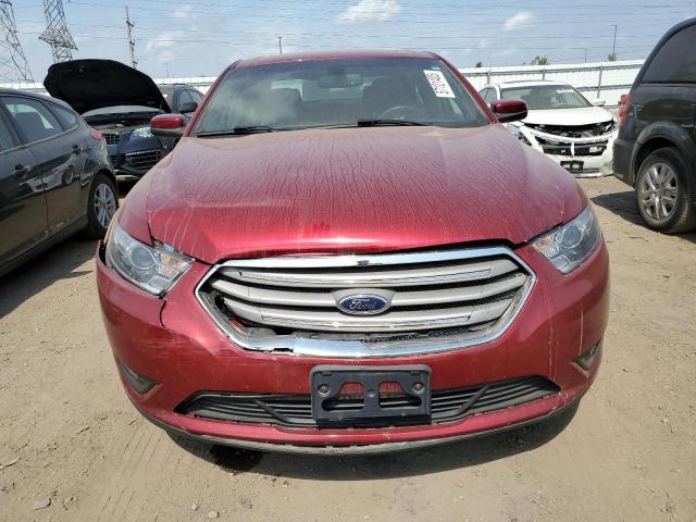  FORD TAURUS 2018 Красный