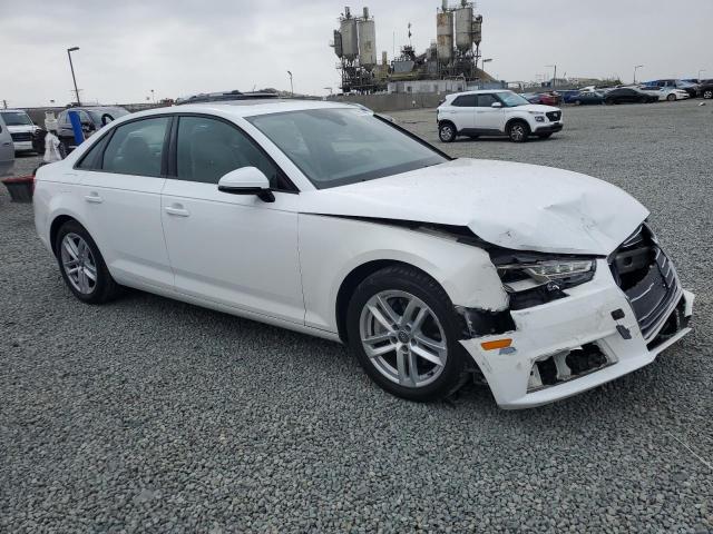  AUDI A4 2017 White