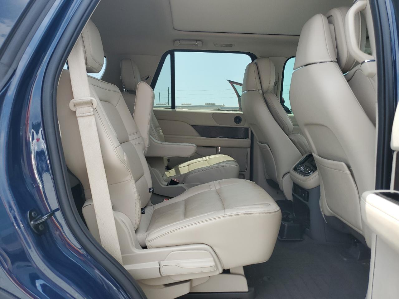 2019 Lincoln Navigator Reserve VIN: 5LMJJ2LT5KEL24983 Lot: 55851575