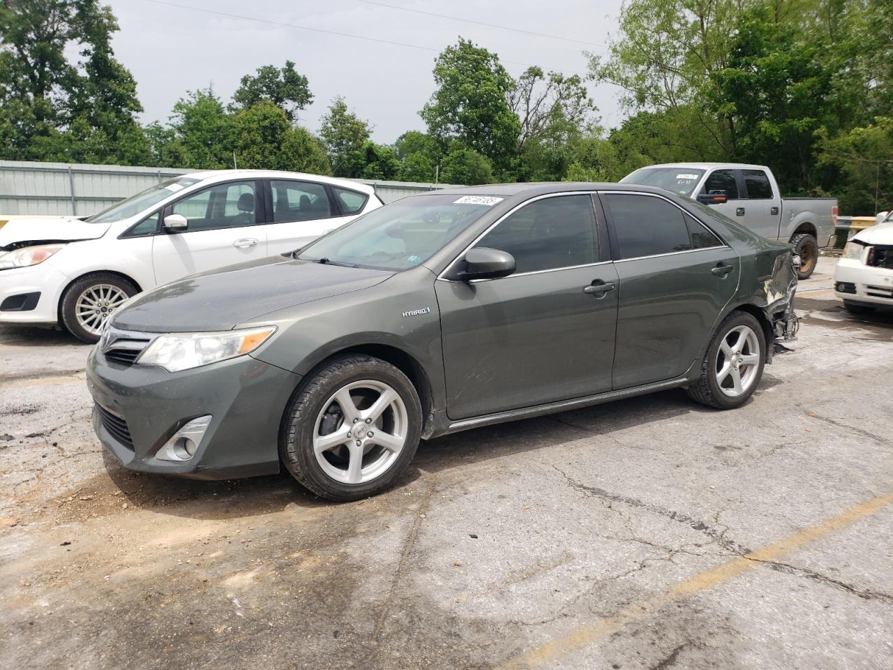 Rogersville, MO에서 판매 중인 2014 Toyota Camry Hybrid - Rear End