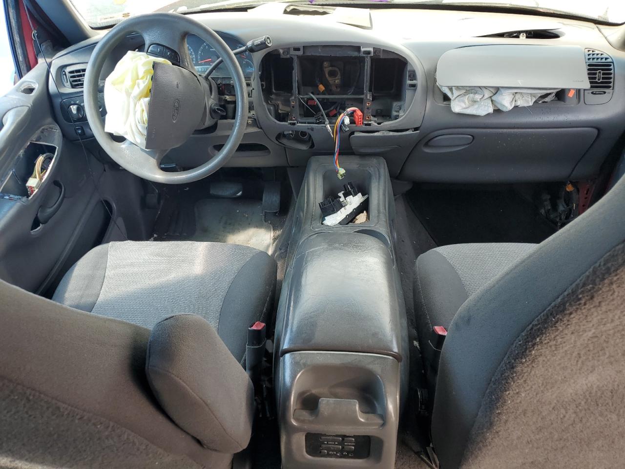 1999 Ford Expedition VIN: 1FMRU1869XLC10336 Lot: 55728985
