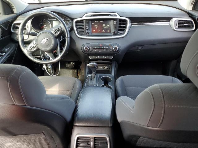  KIA SORENTO 2017 Srebrny