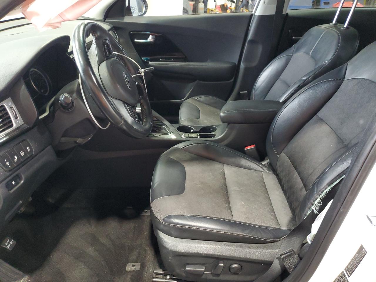 2019 Kia Niro Ex VIN: KNDCC3LC0K5251909 Lot: 53845875