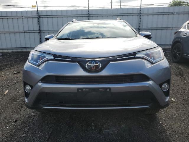  TOYOTA RAV4 2018 Srebrny