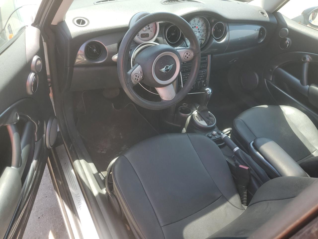 2005 Mini Cooper VIN: WMWRC33555TJ70669 Lot: 57125935