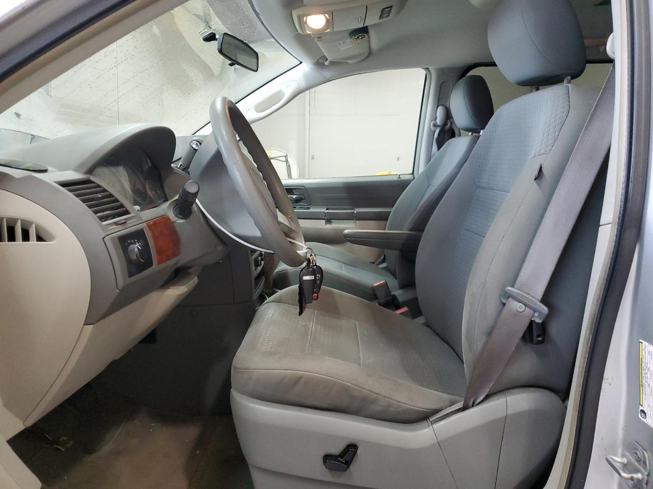 2009 Chrysler Town & Country Lx VIN: 2A8HR44E69R619946 Lot: 57818975