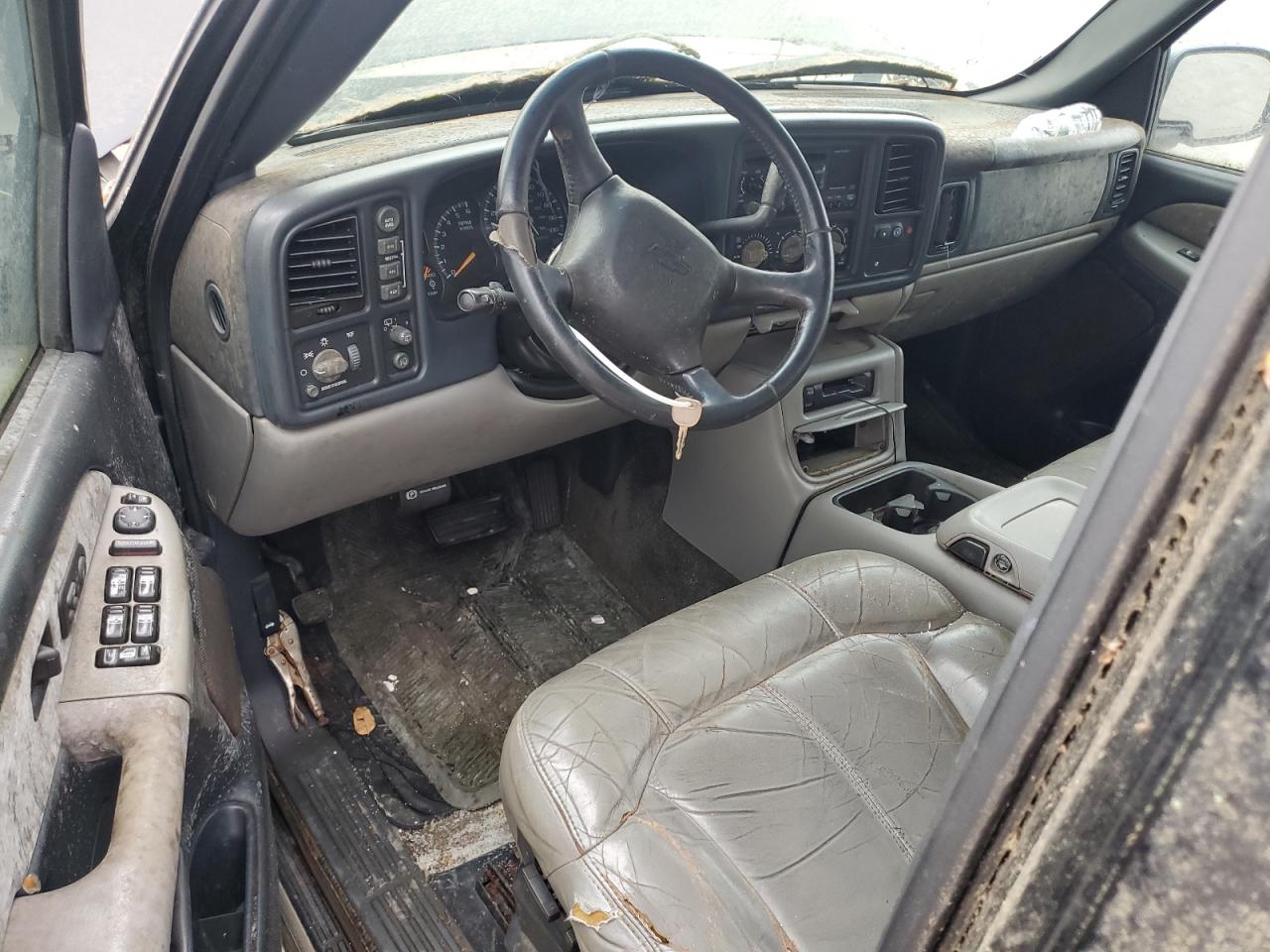2002 Chevrolet Suburban K2500 VIN: 3GNGK26G12G292448 Lot: 57286005