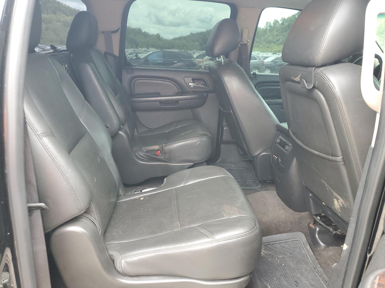 2013 GMC Yukon Xl Denali VIN: 1GKS2MEF6DR284747 Lot: 56336535