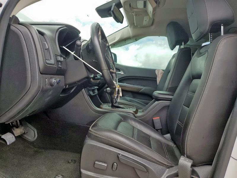  GMC CANYON 2018 Серебристый