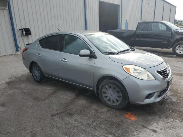  NISSAN VERSA 2012 Srebrny