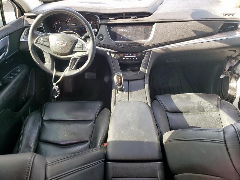  CADILLAC XT5 2017 White