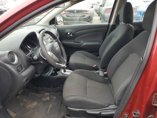 Седани NISSAN VERSA 2016 Червоний