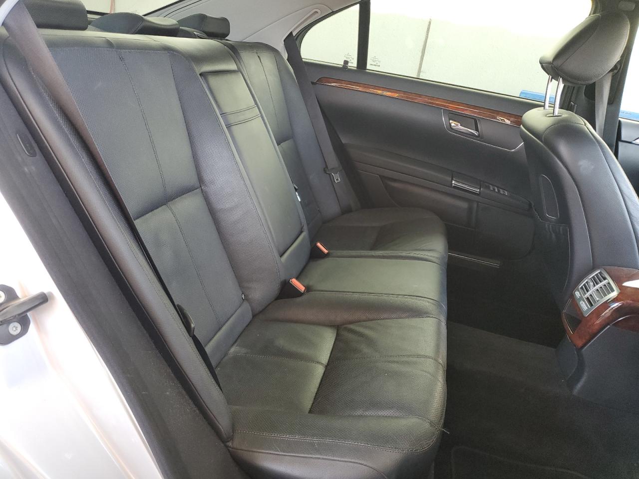 2007 Mercedes-Benz S 550 VIN: WDDNG71X87A082897 Lot: 53821795