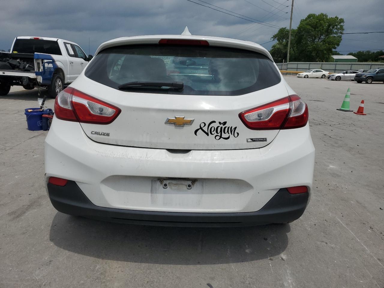 2018 Chevrolet Cruze Premier VIN: 3G1BF6SM2JS639770 Lot: 57398355