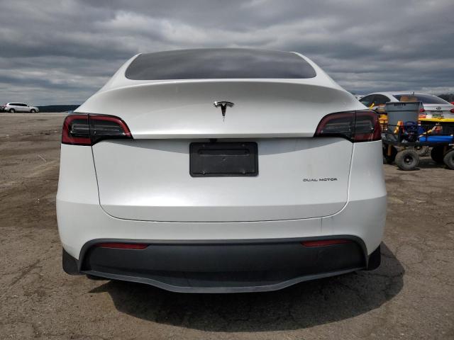  TESLA MODEL Y 2024 White