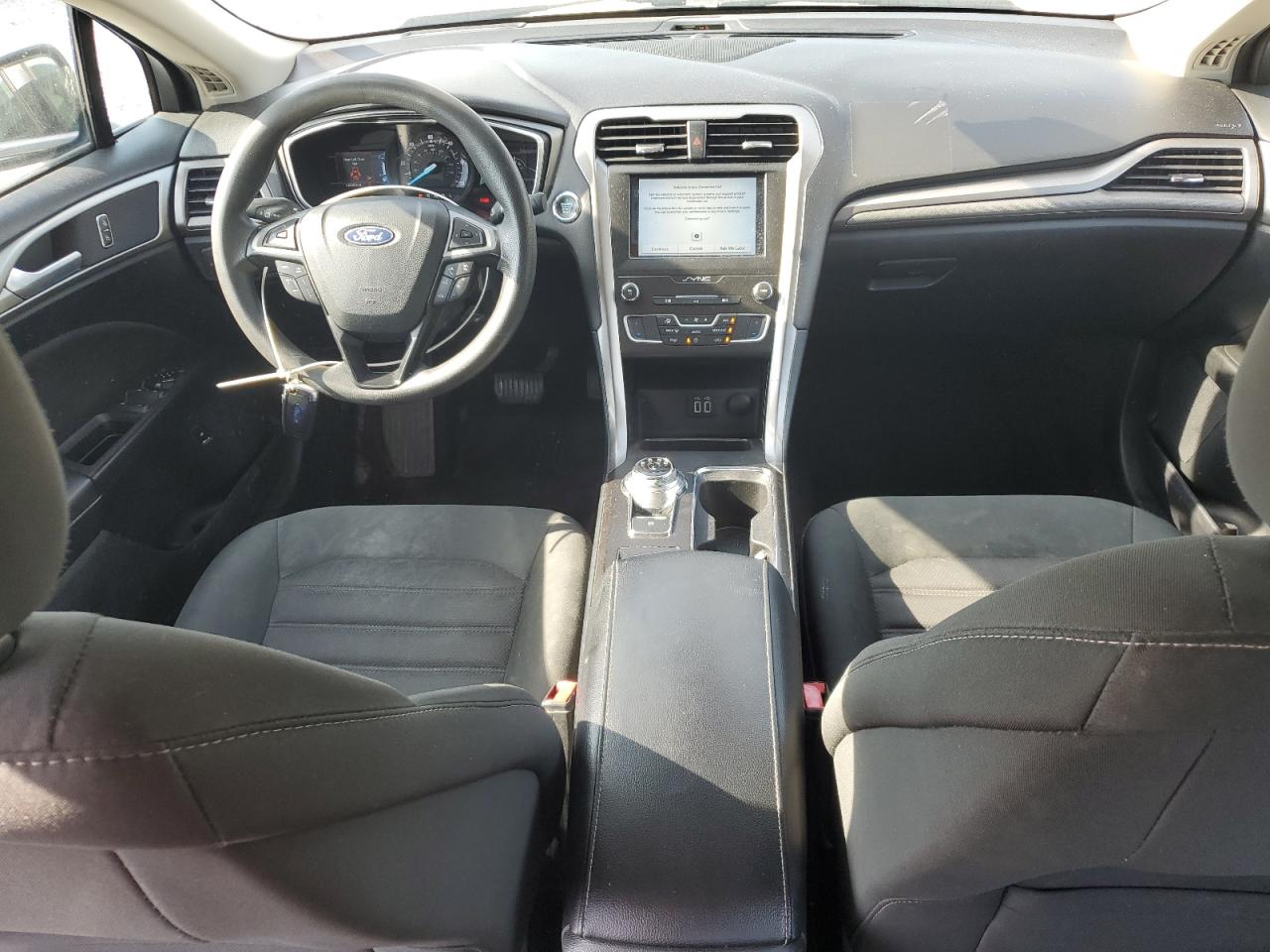 2019 Ford Fusion Se VIN: 3FA6P0LU1KR124825 Lot: 54031695