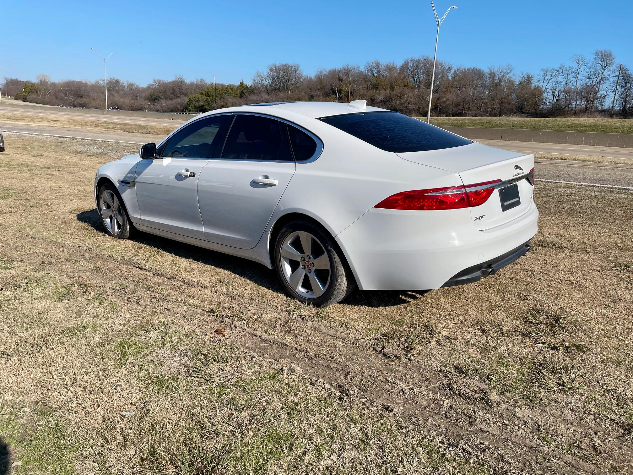  JAGUAR XF 2018 Biały