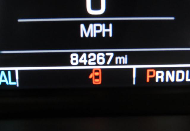  CHEVROLET SUBURBAN 2018 Srebrny