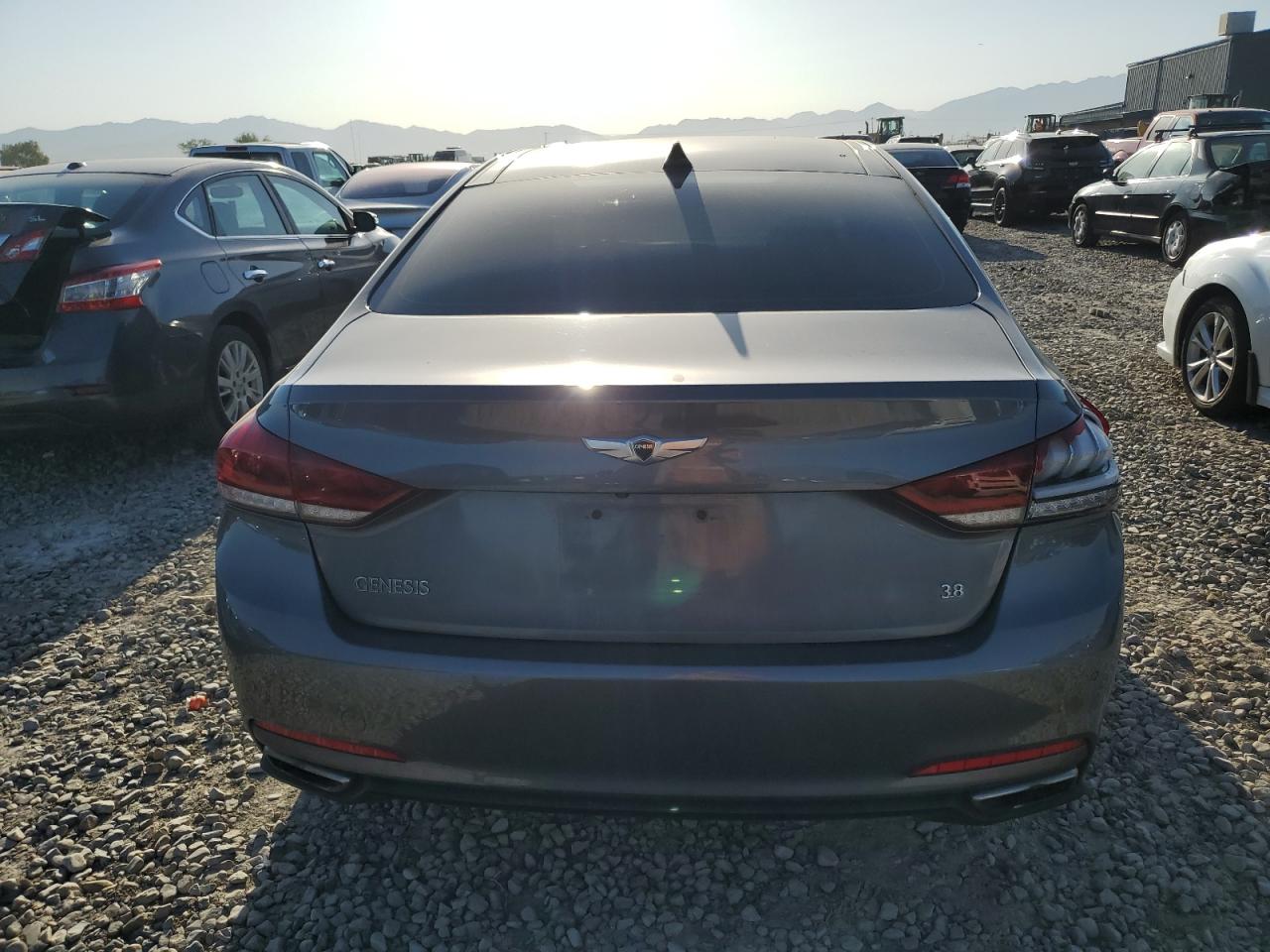 2015 Hyundai Genesis 3.8L VIN: KMHGN4JE9FU061569 Lot: 58768505