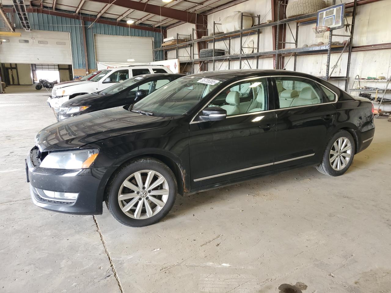 2013 Volkswagen Passat Sel for Sale in Eldridge, IA - Front End