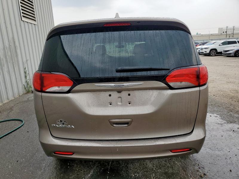 Minivans CHRYSLER PACIFICA 2017 tan