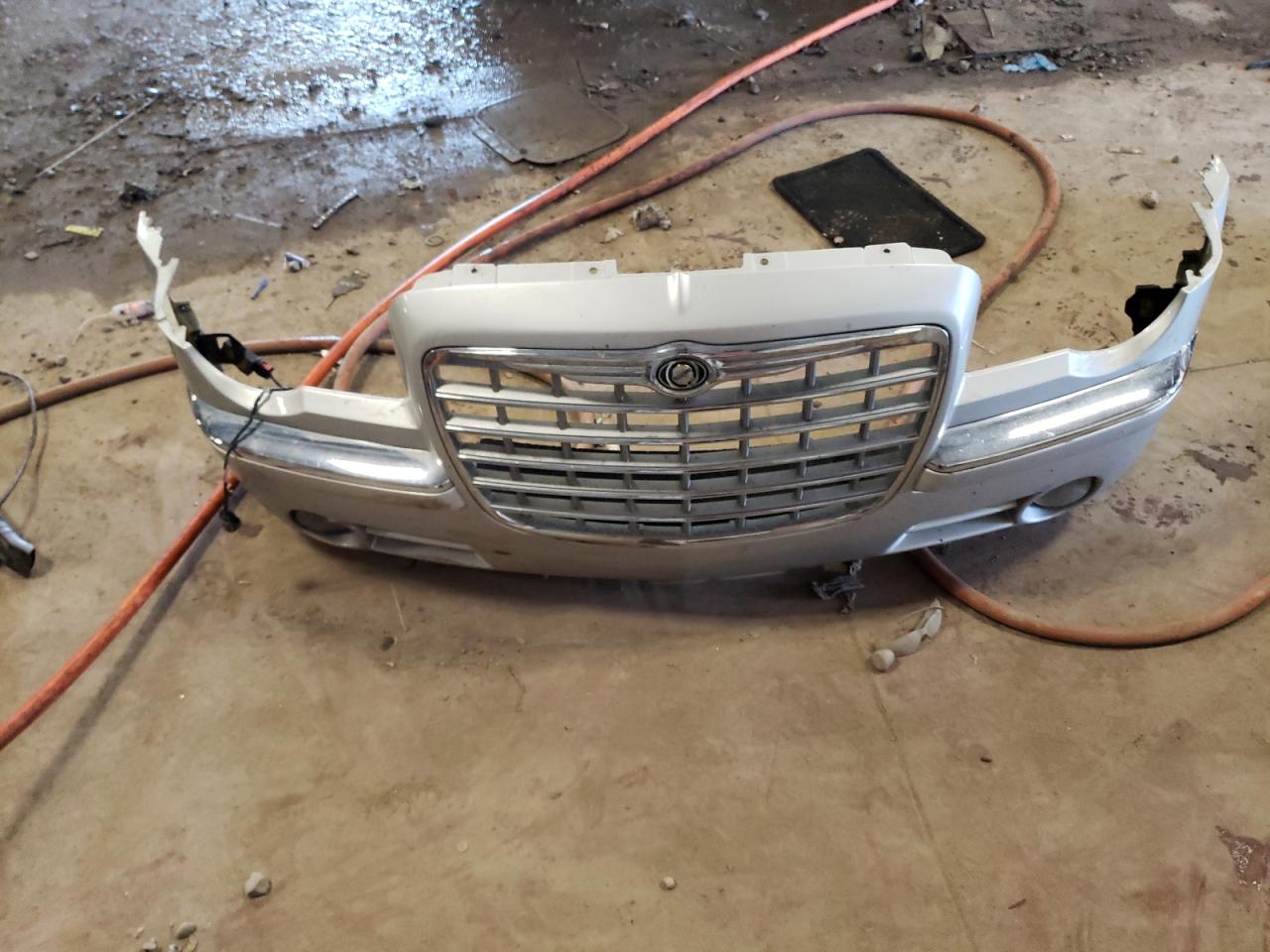 2008 Chrysler 300C VIN: 2C3KA63H28H137222 Lot: 56100925