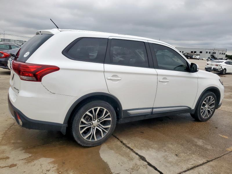  MITSUBISHI OUTLANDER 2016 Білий