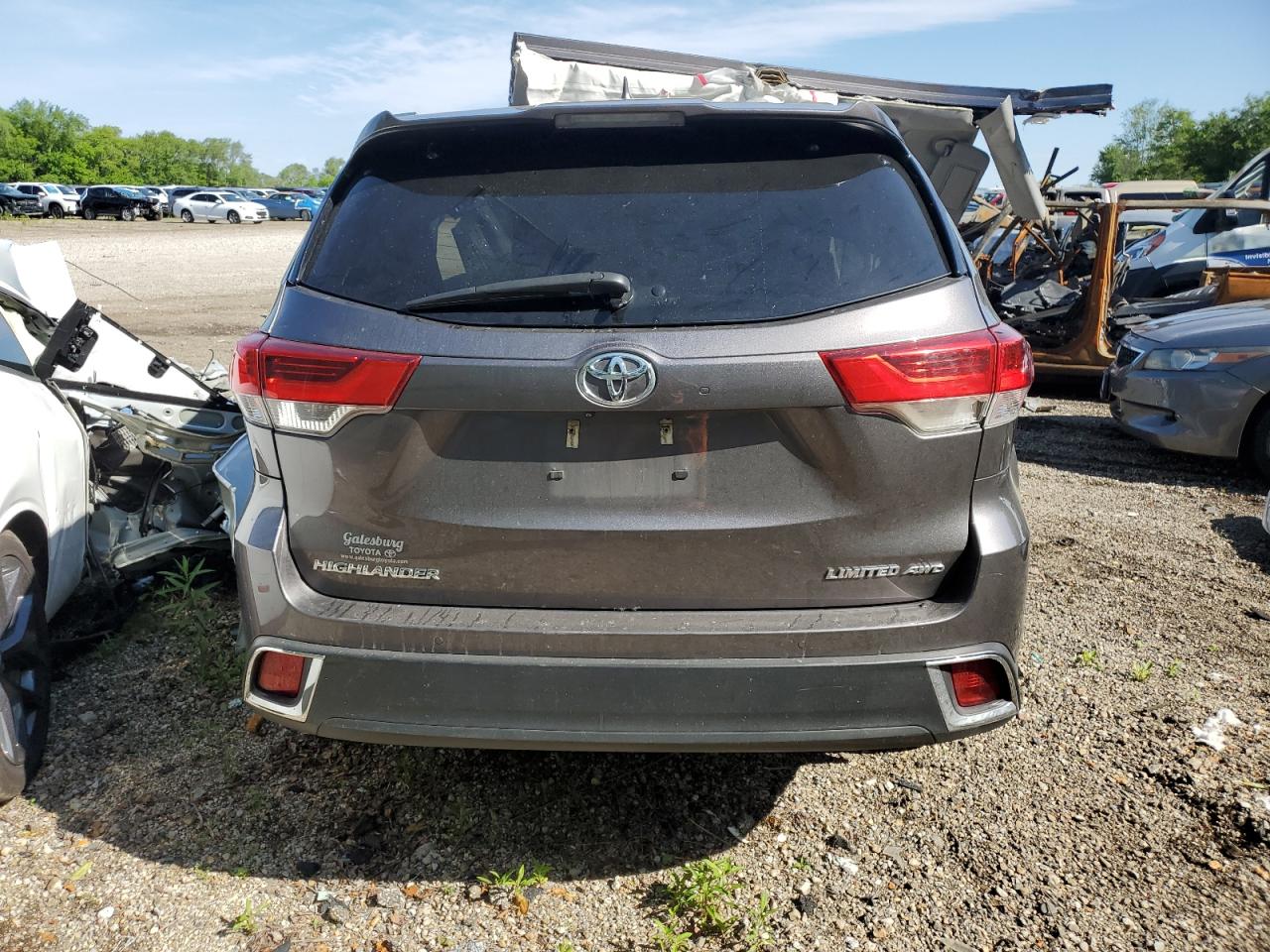 2019 Toyota Highlander Limited VIN: 5TDDZRFH8KS747872 Lot: 57329865