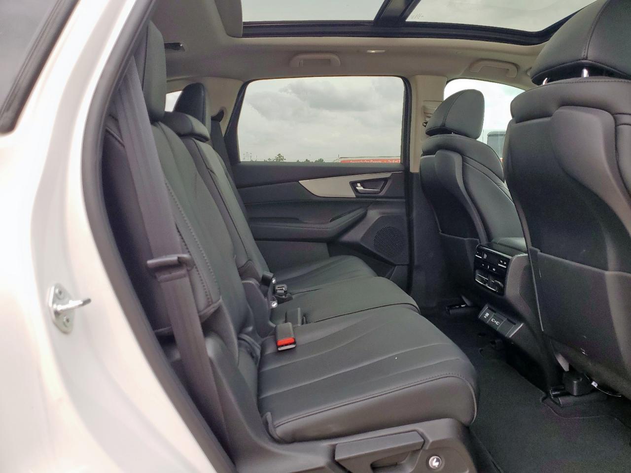 2024 Acura MDX - Image 11