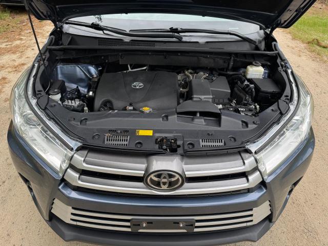  TOYOTA HIGHLANDER 2017 Blue