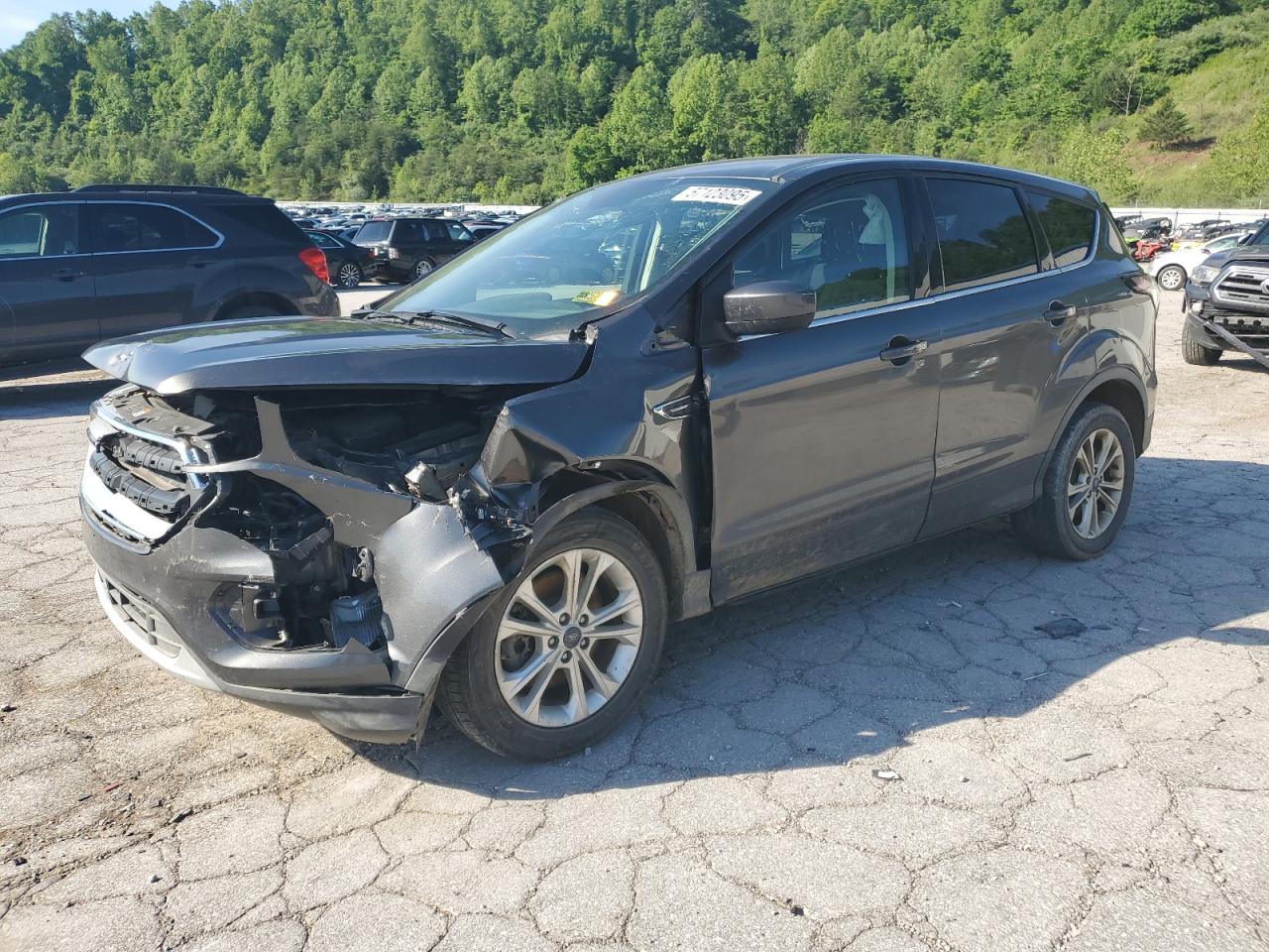 2017 Ford Escape Se na sprzedaż w Hurricane, WV - Front End