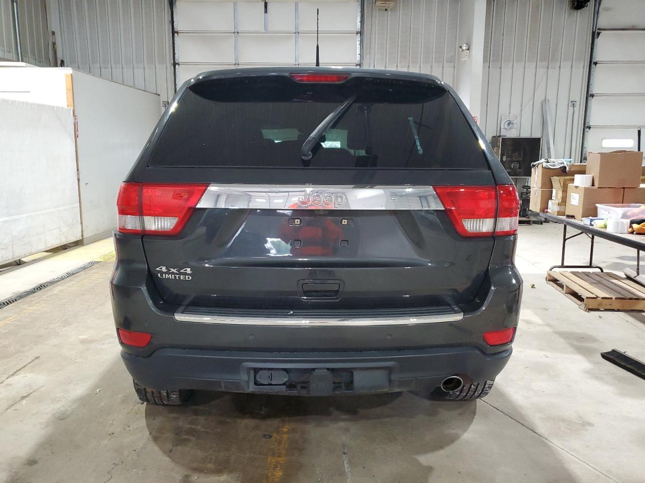 2011 Jeep Grand Cherokee Limited VIN: 1J4RR5GG2BC517650 Lot: 55749205