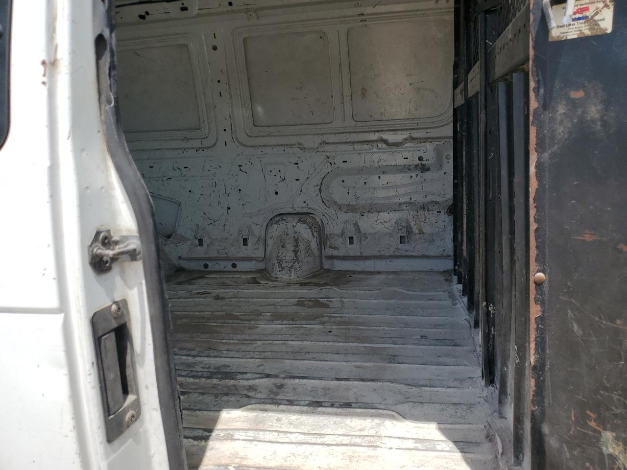 2000 Ford Econoline E350 Super Duty Van VIN: 1FTSE34F9YHA77831 Lot: 56850225