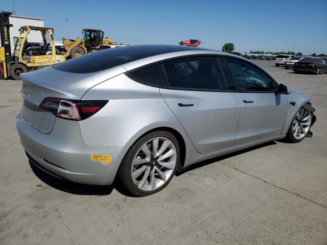  TESLA MODEL 3 2018 Srebrny