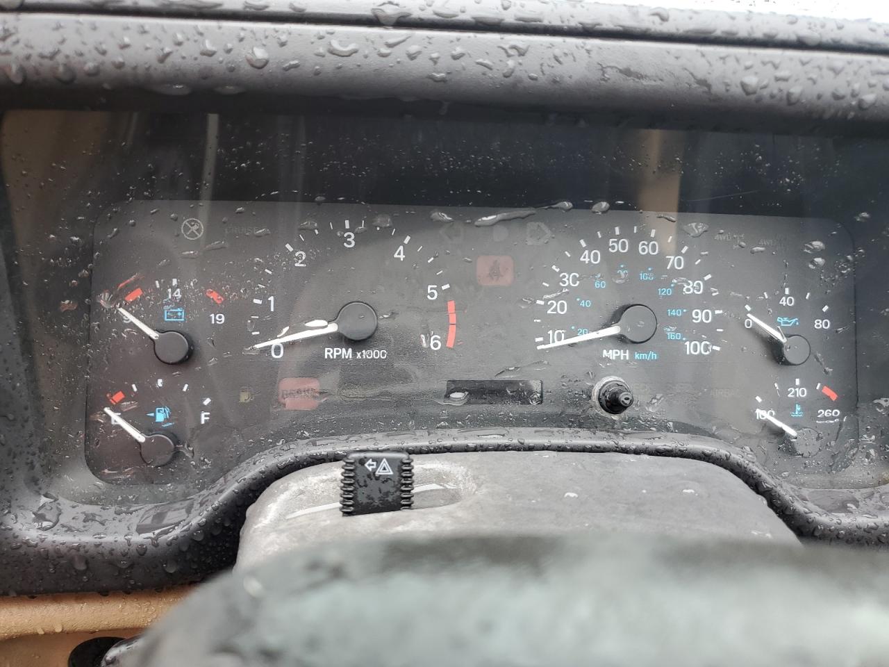 1999 Jeep Wrangler / Tj Sahara VIN: 1J4FY49S6XP408562 Lot: 56354785