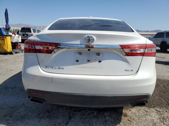Седани TOYOTA AVALON 2015 Білий