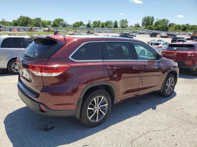  TOYOTA HIGHLANDER 2017 Красный