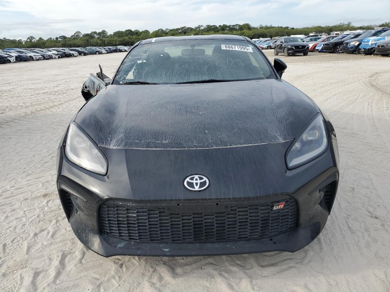 2022 Toyota GR 86 - Image 5