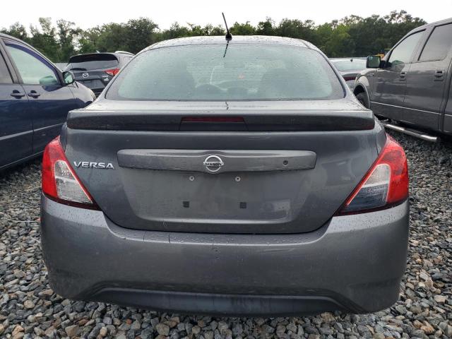  NISSAN VERSA 2018 Szary